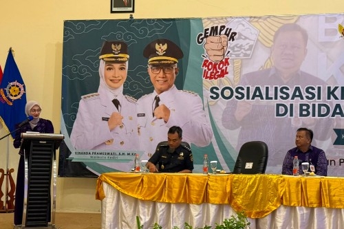 Wali Kota Kediri Ajak Pemilik Toko Kelontong Tolak Rokok Ilegal, Satpol PP Temukan Hampir 10 Ribu Batang