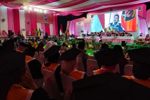 Wisuda ke-61, Universitas Kadiri Siapkan SDM Berdaya Saing Global