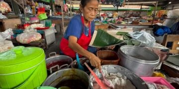 Jaga Citarasa Sejak 1975, Bubur Madura Pasar Pahing Kota Kediri Tak Pernah Sepi Pembeli