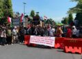 2 Aksi Demo di Depan Perhutani, Jalan Hasanudin Ditutup Sementara