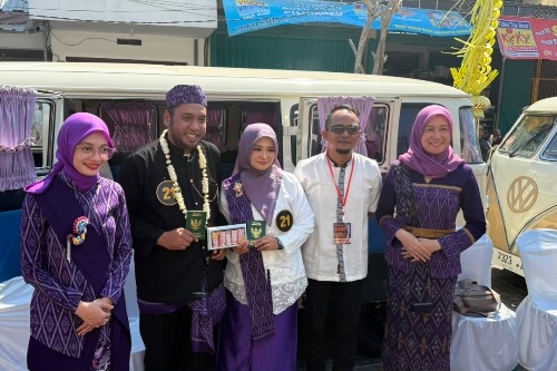 Mobil-Mobil VW Unik Jadi Saksi Pernikahan 53 Pasangan di Kota Kediri