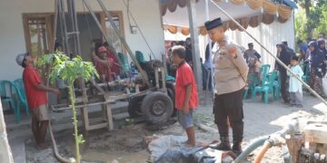 Sumur Bor dan Sembako, Bakti Sosial Polres Kediri Sasar Warga Desa Tanjung