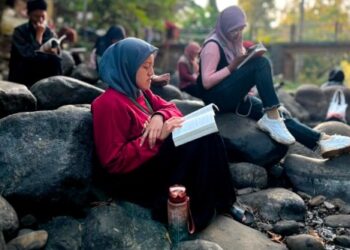 Berkemah Sambil Menulis, Book Camp Disarpus Kota Kediri Ajak Pegiat Literasi Membaca Alam, Menulis Diri