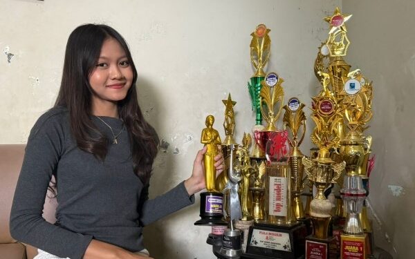 Kisah Akila Callista, Melawan Rasa Malu Lewat Modeling hingga Jadi Top Model Jatim Termuda