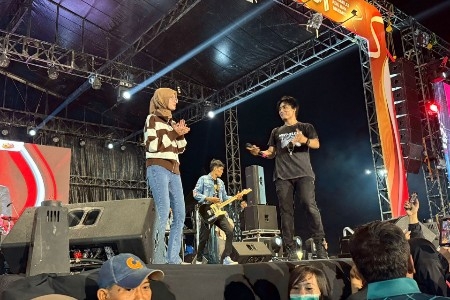 Tutup Festival Omah Sawah, Charly Setia Band Sukses Hibur Penonton