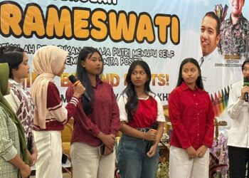 Sekolah Remaja Putri “Shine Beyond Limits”, Mbak Wali Dorong Remaja Kota Kediri Berani Kenali Potensi dan Tak Takut Gagal